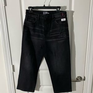 Black-Super high rise straight leg